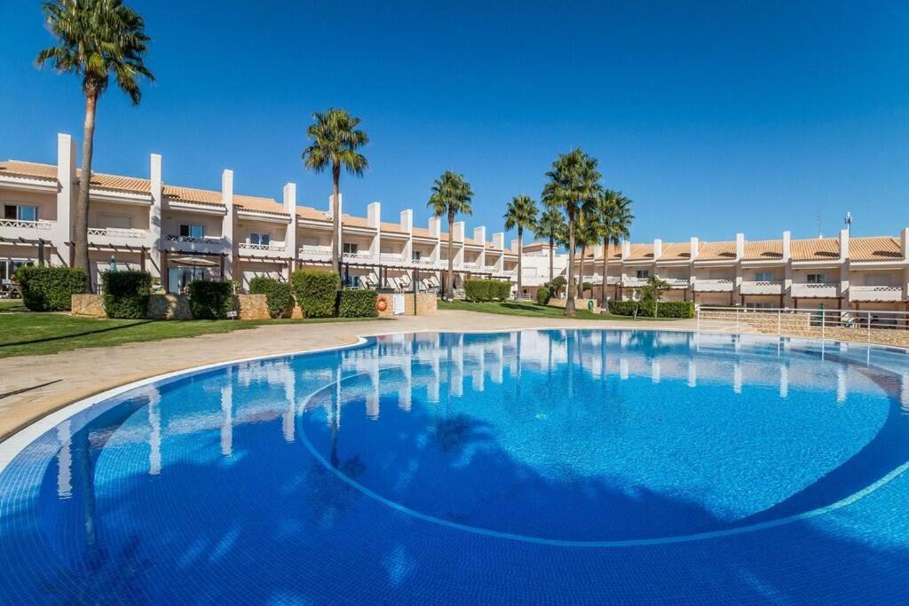 Вілла Fantastic Townhouse With Pool And Sea Views Албуфейра Екстер'єр фото