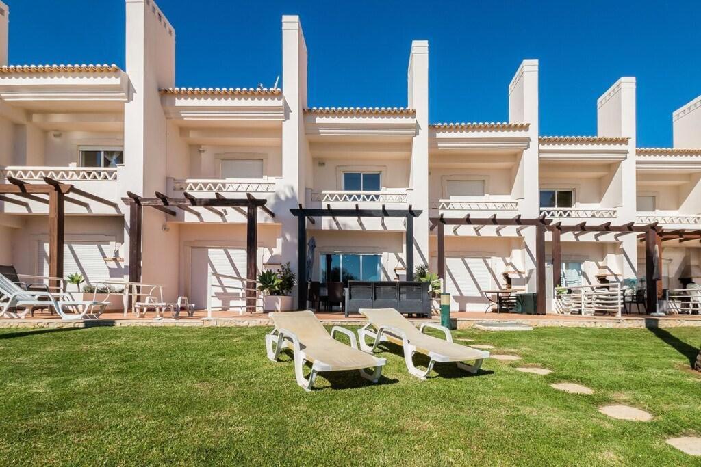 Вілла Fantastic Townhouse With Pool And Sea Views Албуфейра Екстер'єр фото